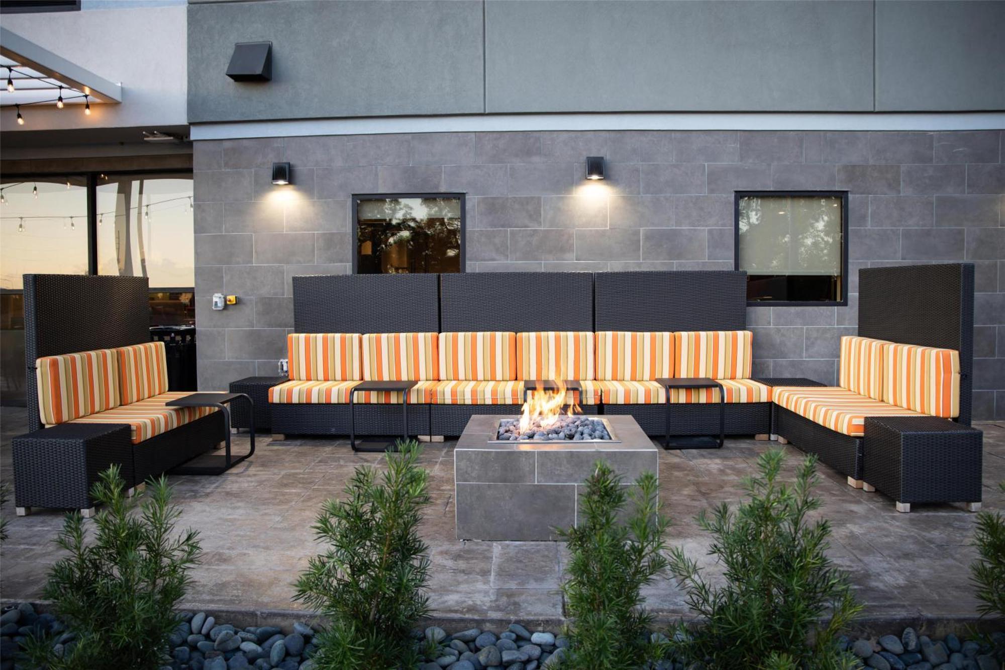 Home2 Suites By Hilton Hammond, La Buitenkant foto